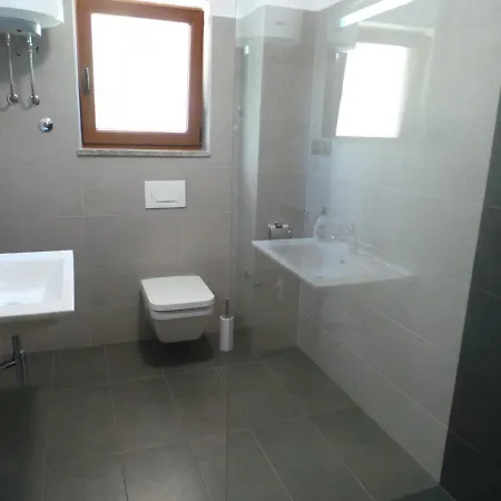 Cintya Apartment *